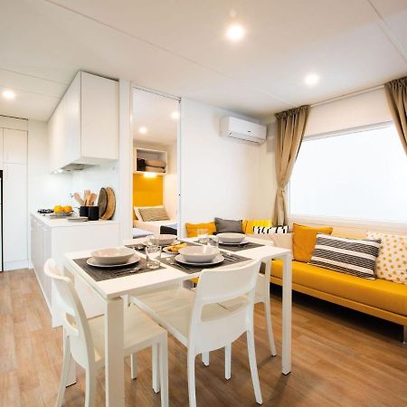 Premium Mobile Home In Novalja Exterior photo