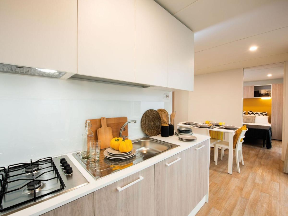Premium Mobile Home In Novalja Exterior photo