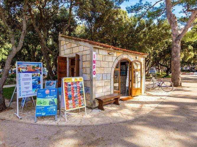 Premium Mobile Home In Novalja Exterior photo